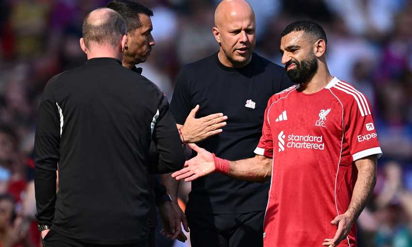 كشف رد فعل محمد صلاح عقب إصابته في مباراة ضد كريستال بالاس 3 إصابة نجم ليفربول محمد صلاح