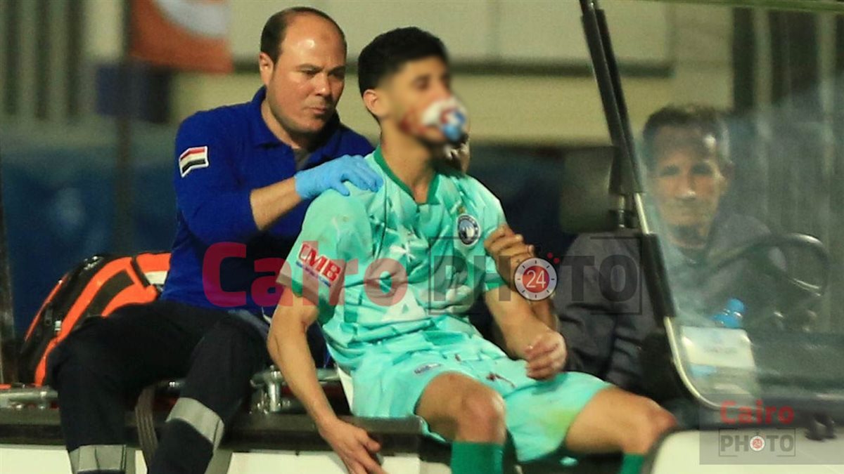 نقل لاعب بيراميدز للمستشفى بالإسعاف ليلة قاسية للسماوي أمام الزمالك في قمة الدوري 3 إصابة قطة