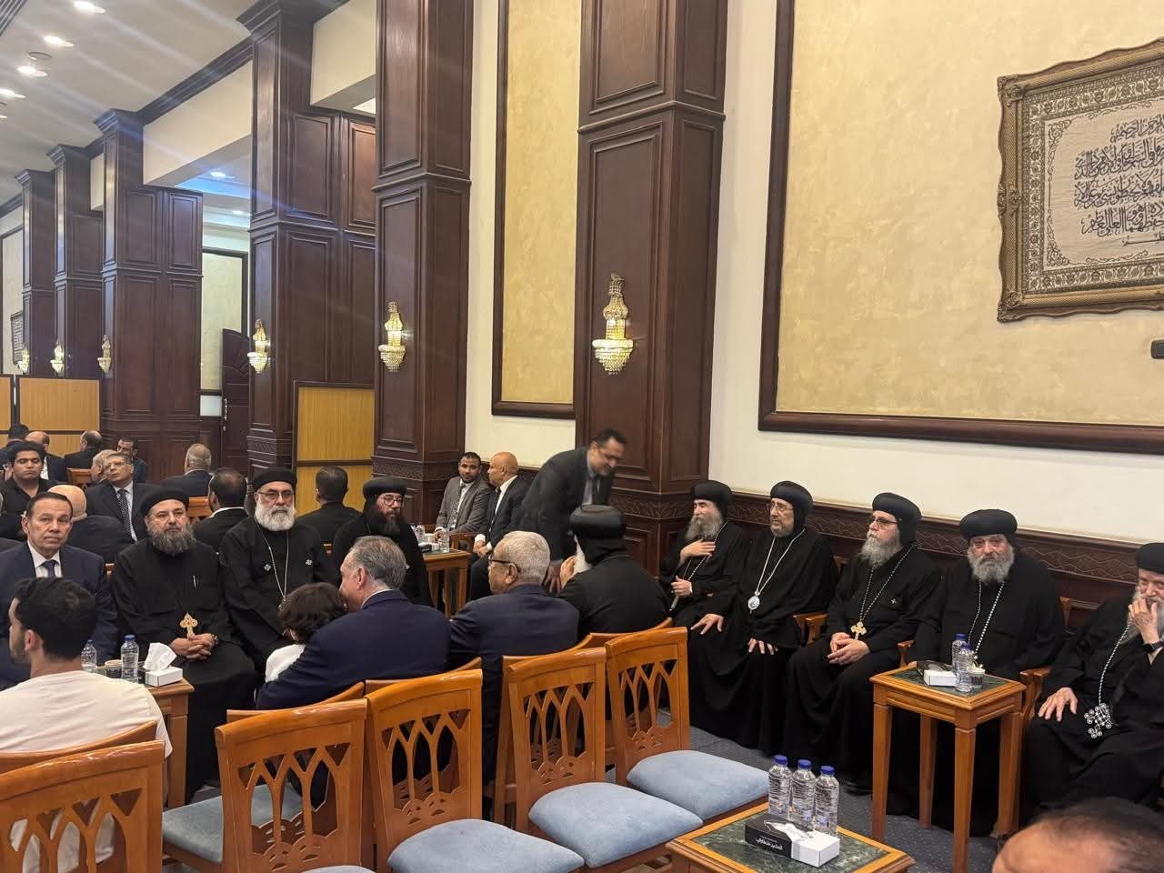 رغم جولته في أوروبا البابا تواضروس يكلف وفد كنسي بتقديم العزاء للدكتور مصطفى مدبولي 3 وفد كنسي بقدم العزاء للدكتور مصطفى مدبولي