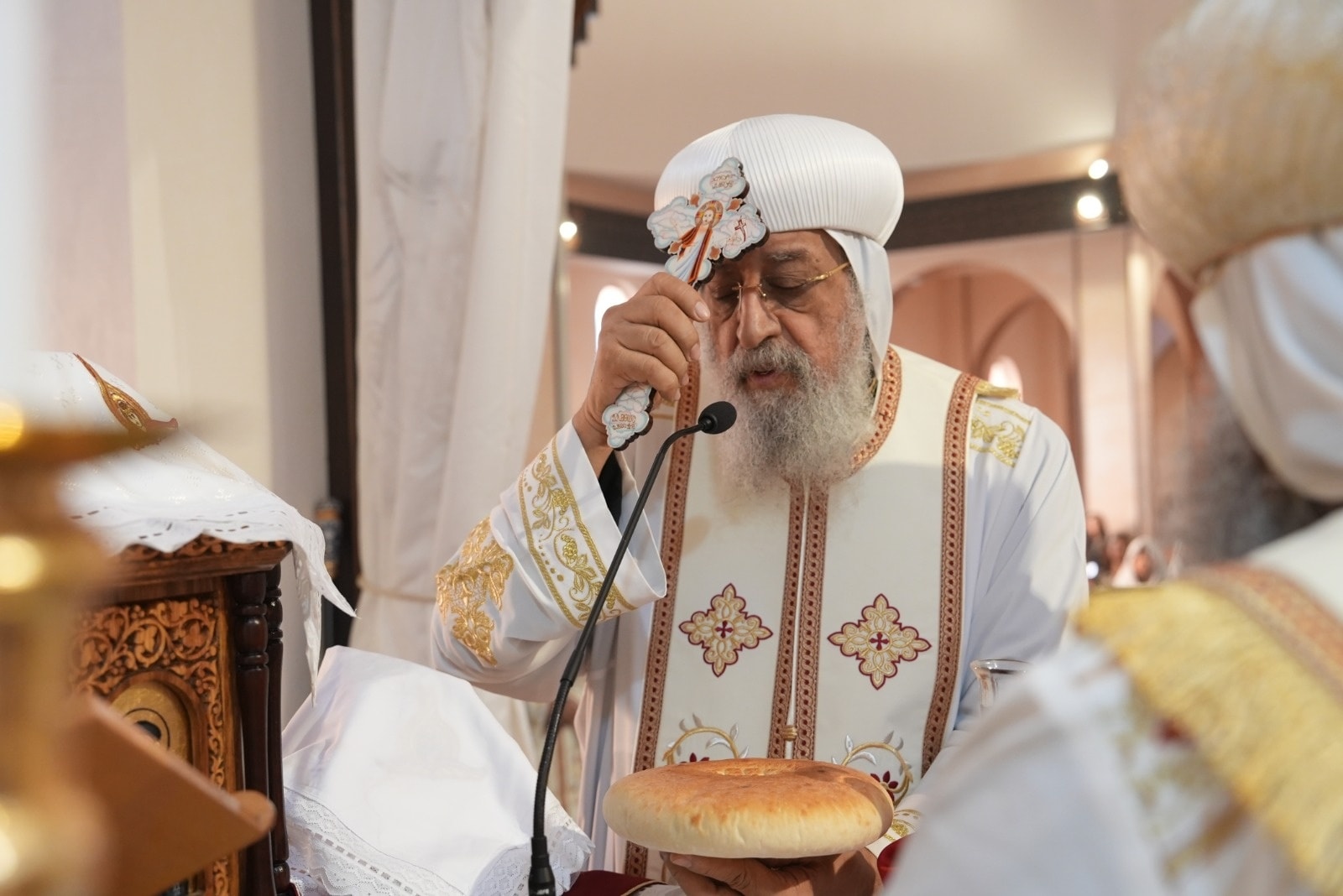 بالصور البابا تواضروس الثاني يصلي قداس عيد القديس مارمرقس في كاتدرائية مارمرقس بڤينيسيا 7 641539358 10164567380024407 6633860354525219715 n 166