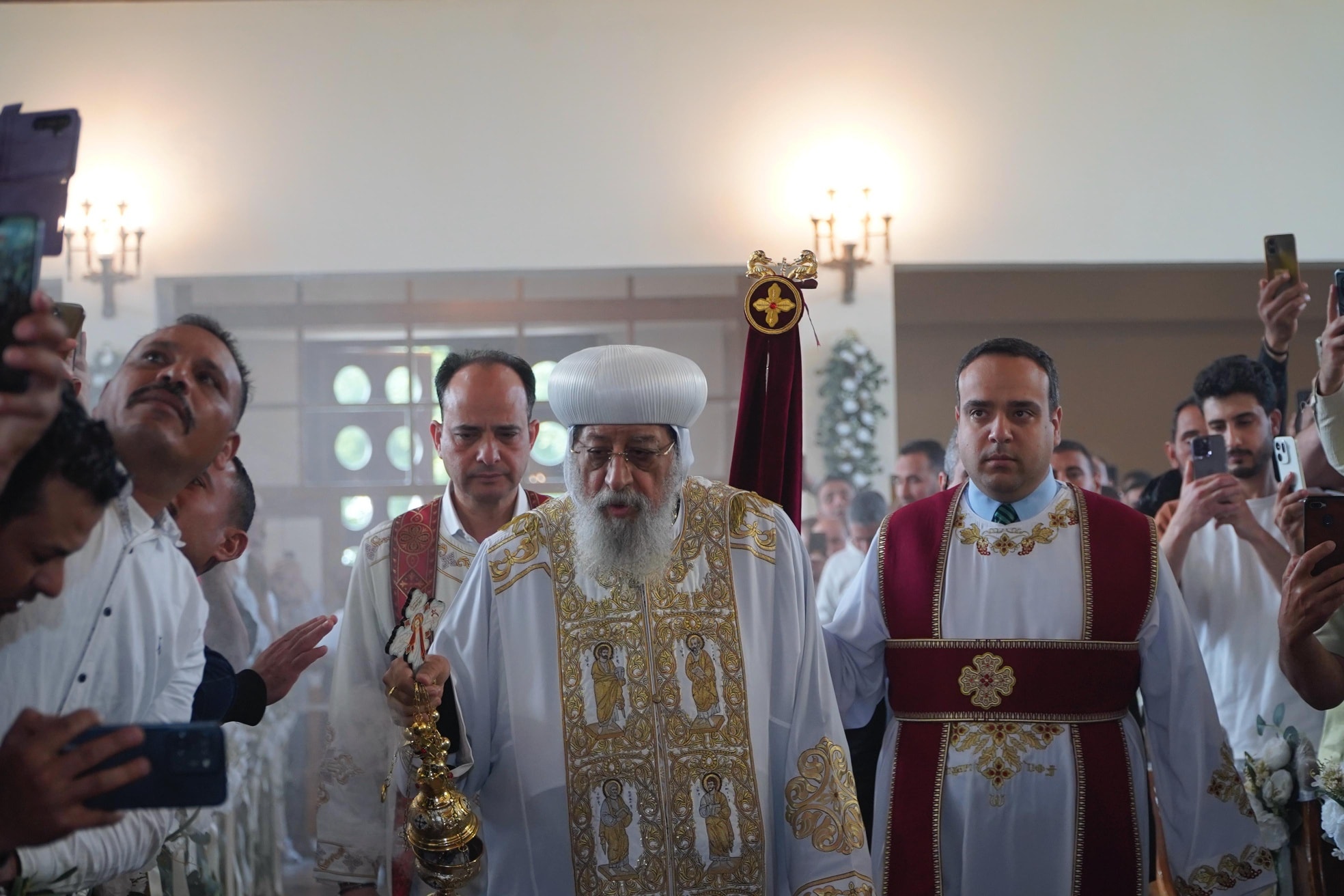 البابا تواضروس خلال عظة القداس بكرواتيا قيامة المسيح منحتنا النور الداخلي فصار عقل الإنسان مستنيرًا بل وكل حياته أيضًا 4 البابا تواضروس الثاني يصلي القداس في كرواتيا