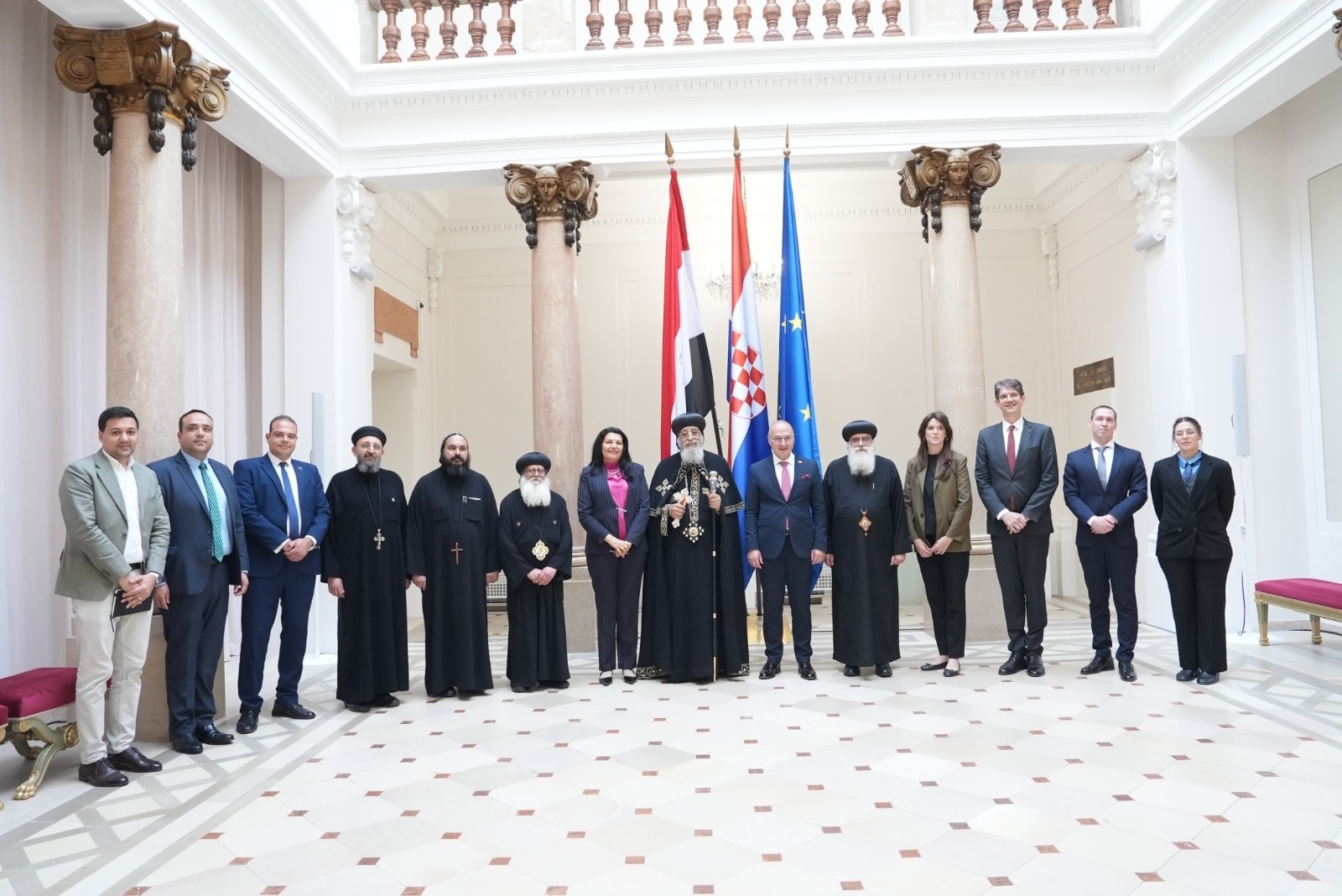 بالصور وزير خارجية كرواتيا يستقبل البابا تواضروس الثاني بالعاصمة زغرب 3 وزير خارجية كرواتيا يستقبل البابا تواضروس