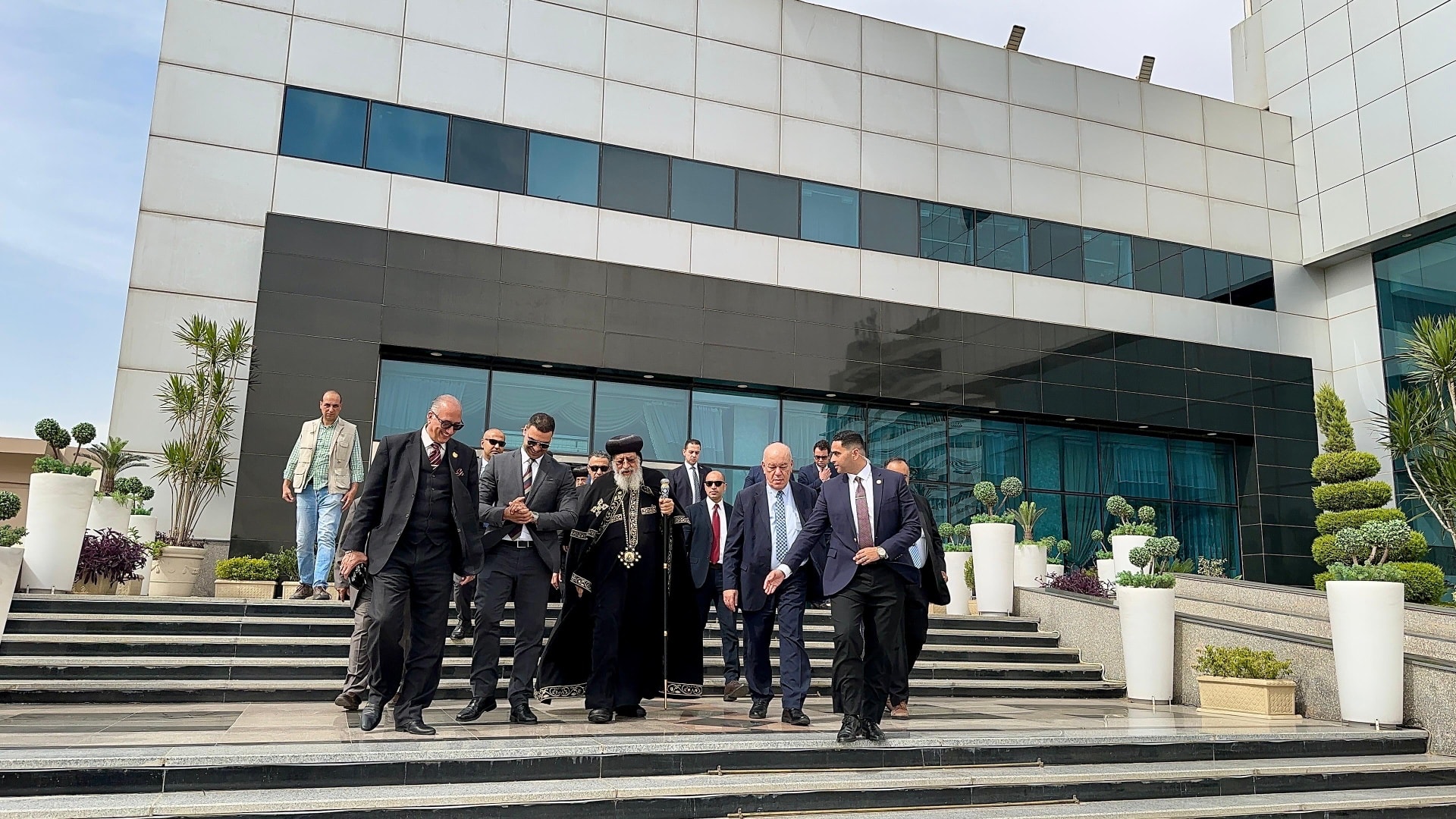 البابا تواضروس يكشف تفاصيل جولته الأوروبية رحلة الـ 400 كيلومتر بالسيارة 3 البابا تواضروس الثاني