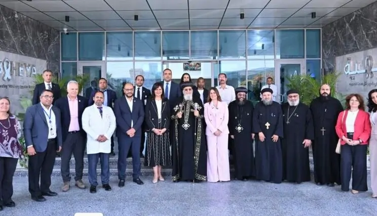 لافتة إنسانية ملهمة البابا تواضروس الثاني يروي بزيارته لـ بهية حكاية أمل لكل امرأة محاربة 2 البابا تواضروس يزور مستشفى بهية
