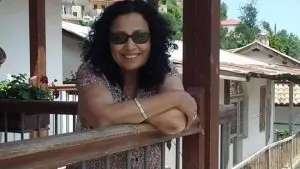 أسيادي بيكرهوا المسيحيين قصة أغرب عاملة منزلية قلبت بيت الكاتبة عفاف السيد وهربت بسبب 5 عفاريت 2 الكاتبة عفاف السيد