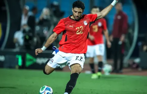 نجيب ساويرس يوجه رسالة انتقاد قوية لبعض المهاجمين للاعب المنتخب بعد أدائه بمباراة البرازيل عيب مش وقته 3 الهجوم على عمر مرموش