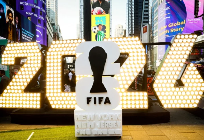 زجاجة مياه واحدة فقط فيفا يعلن ضوابط جديدة لجماهير كأس العالم 3 ضوابط جديدة لجماهير كأس العالم