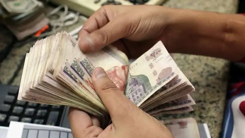 قرار حكومي جديد يتعلق بترقيات الموظفين ابتداءً من شهر يوليو مع اعتماد علاوة بنسبة 5% 3 عيدية الحكومة للعاملين بالدولة