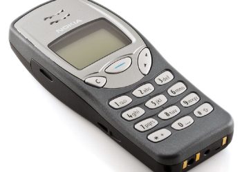 لو عندك فى البيت سعره 35 ألف جنيه  مين فاكر نوكيا 3210