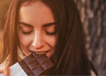 ملعقتين من الكاكاو يوميًا يحميك من 7 مشكلات صحية من بينها الأزمات القلبية