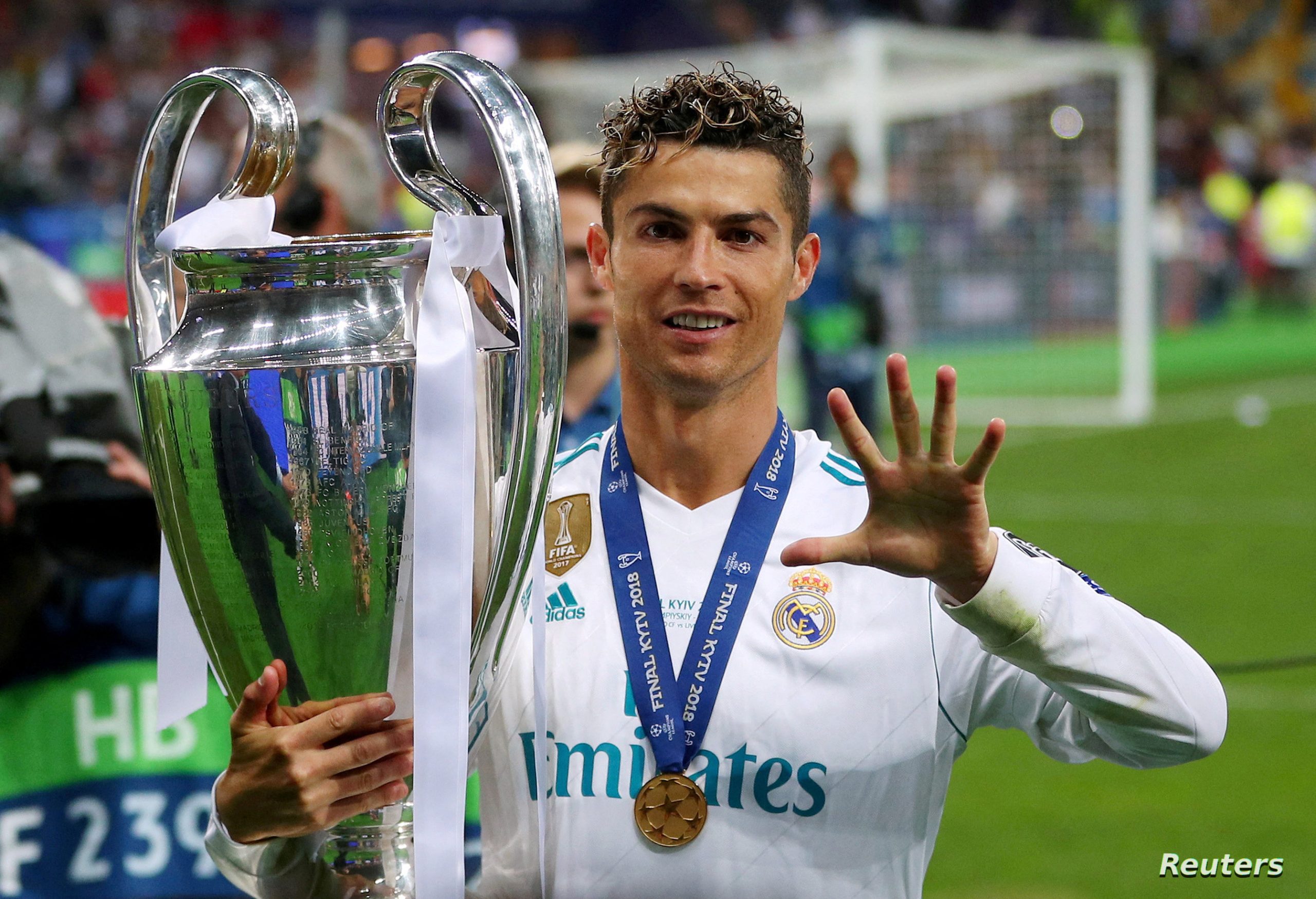 بعد ضم رونالدو الدوري السعودي يخطف جوهرة دوري أبطال أوروبا 4 2022 12 30T183410Z 1478716781 RC2AD395RTKU RTRMADP 3 SOCCER ENGLAND RONALDO scaled