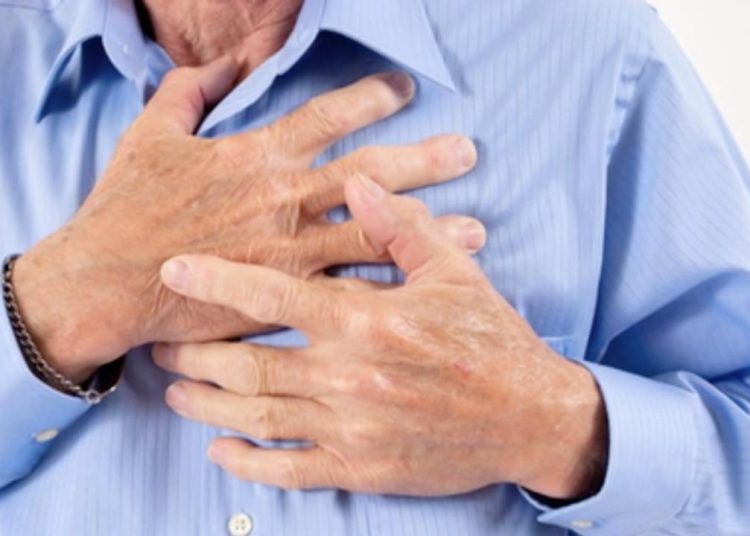 يسبب جلطات دموية احذر تناول الخبز وهذه الأطعمة المعتادة 1 سبب زيادة جلطات القلب