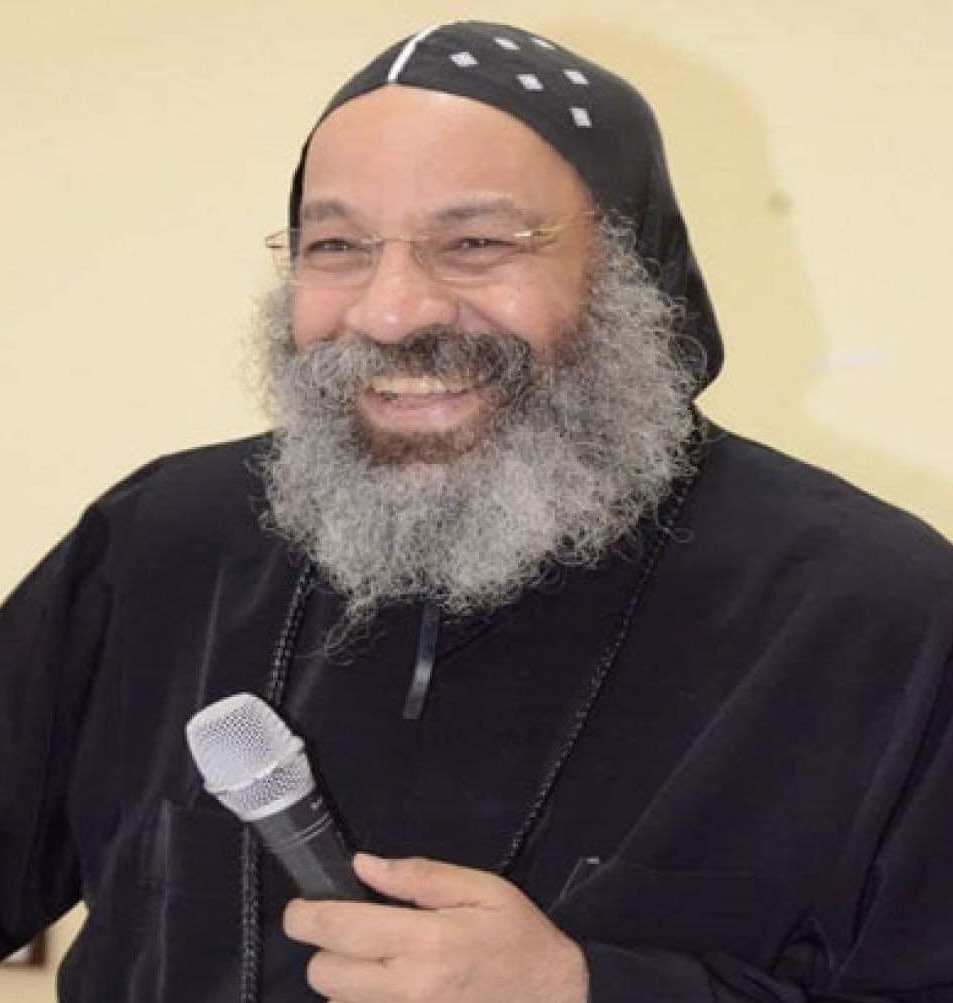 الأنبا رافائيل يوضح آخر مستجدات حالته الصحية بعد تداول صورته على كرسي متحرك 4 الحالة الصحية لنيافة الأنبا رافائيل