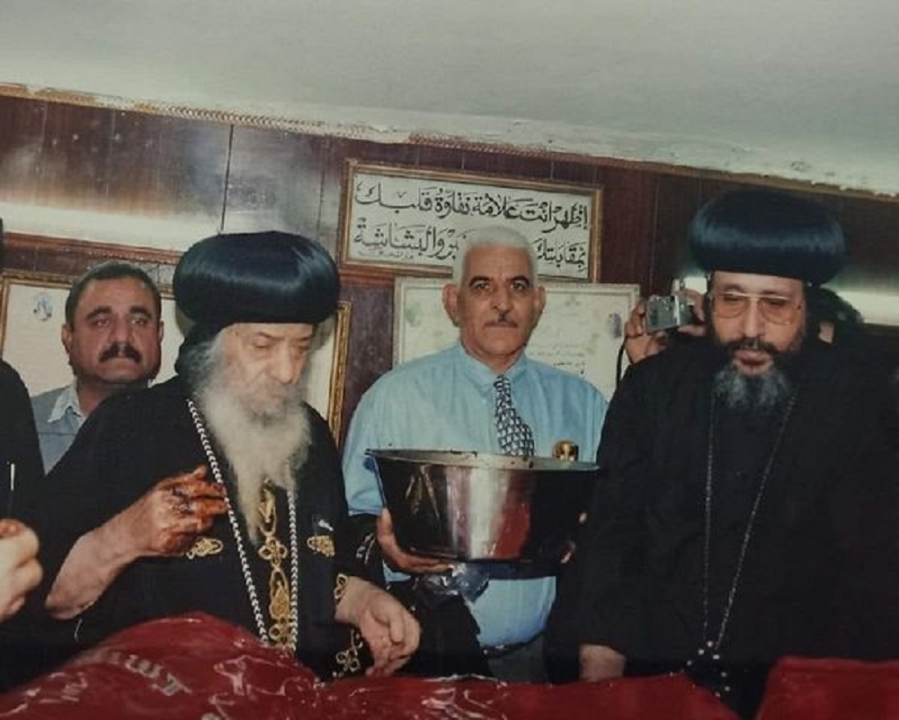 الكنيسة القبطية الأرثوذكسية تودع طباخ البابا فى صور نادره 2 طباخ البابا
