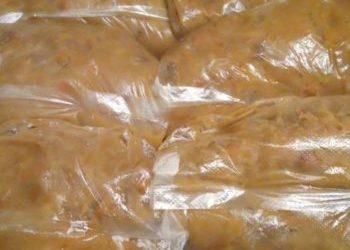 احذر من وضع الفول فى أكياس بلاستيك و مدى خطورته على الصحة