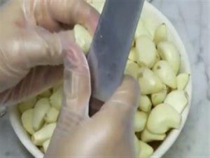 عند تناول 3 فصوص من الثوم يومي شوف ايه اللى يحدث للجسم 3 فوائد اكل الثوم