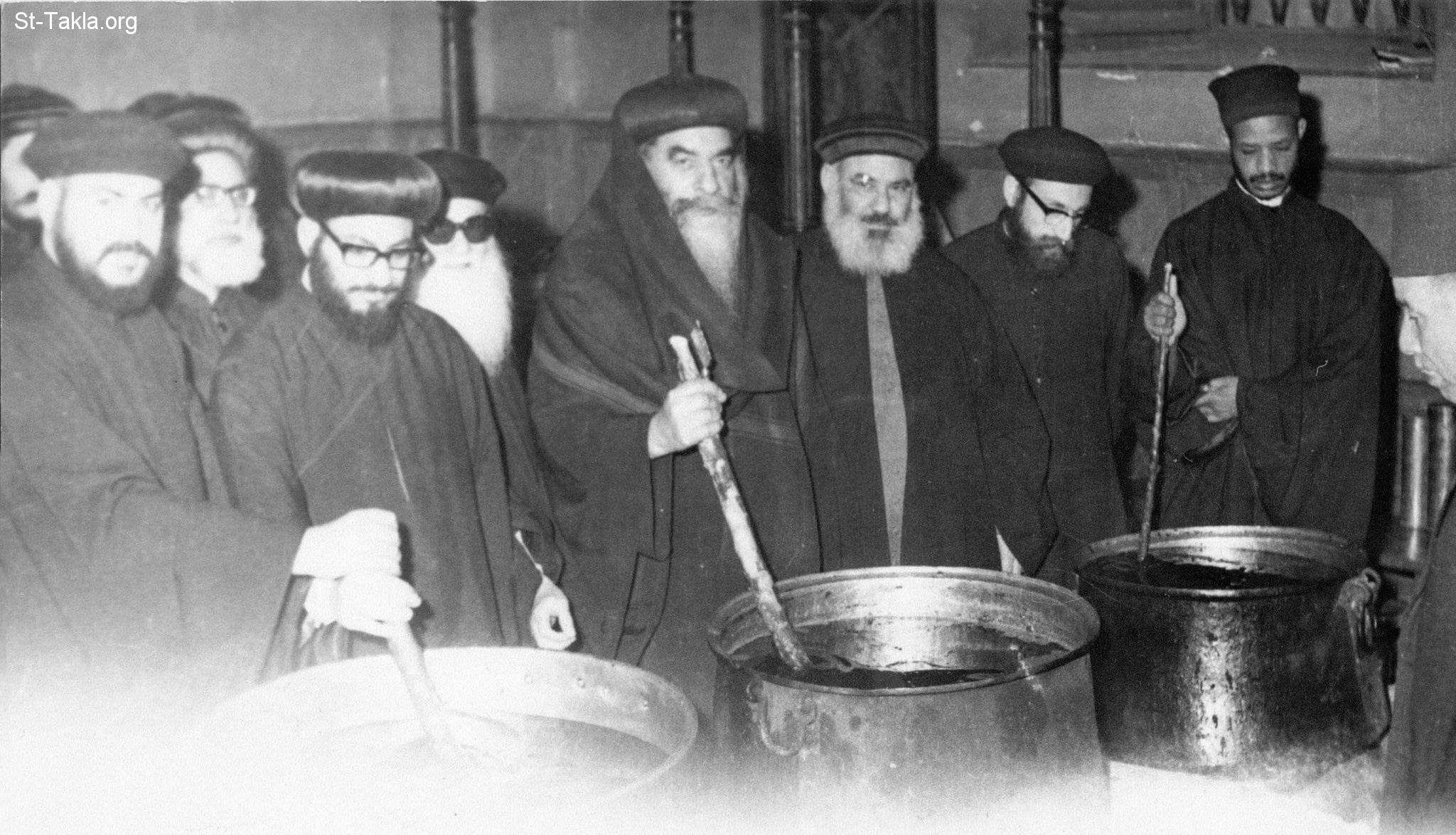 سطور حياة البابا كيرلس السادس في ذكراه الـ52 5 331121826 777955360593699 258980905716533898 n 16 350x350 45
