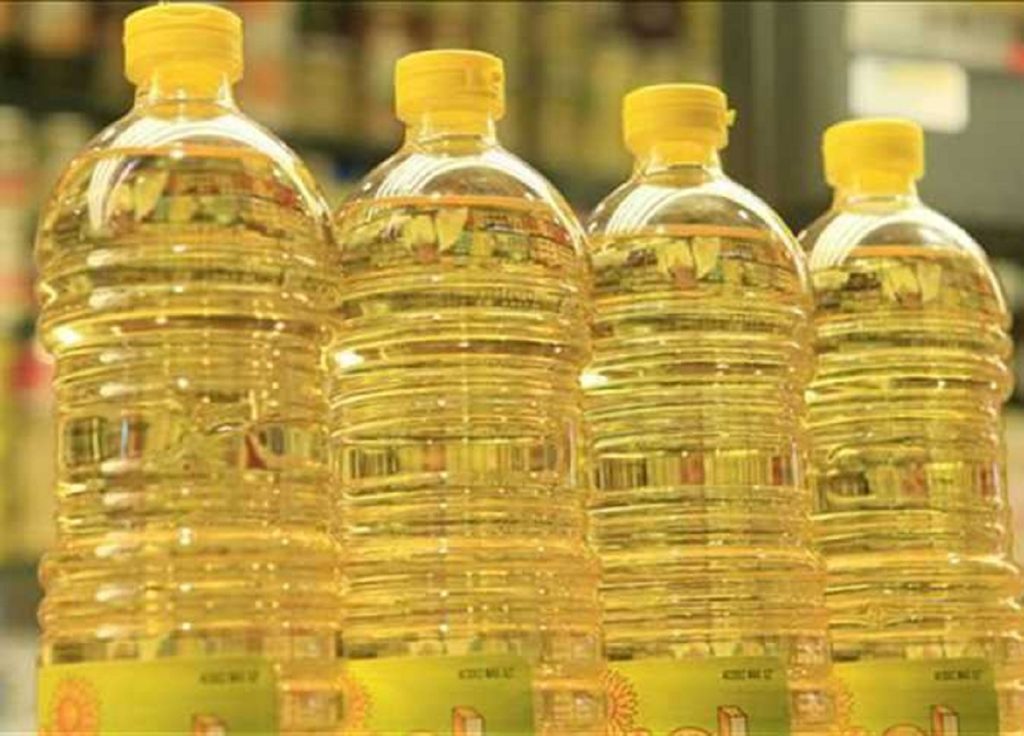 تراجع سعر الزيت لأول مرة منذ عام اعلنها عضو شعبة المواد الغذائية 2 تراجع سعر الزيت لأول