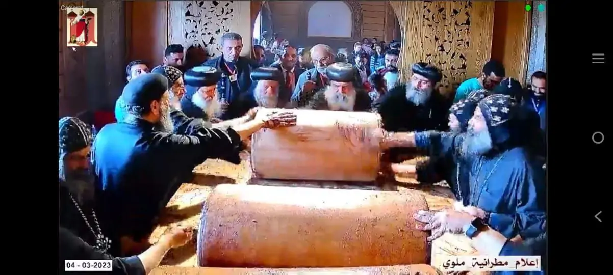 البابا تواضروس يستقبل اليوم كهنة ومجلس كنيسة مدينتي 3 331121826 777955360593699 258980905716533898 n 168