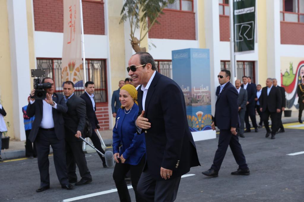 السيسي يوجه رسالة للمصريين أنا مش فى برج كبير 2 331121826 777955360593699 258980905716533898 n 47