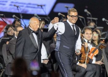 عمرو دياب يشدو لهاني شنودة