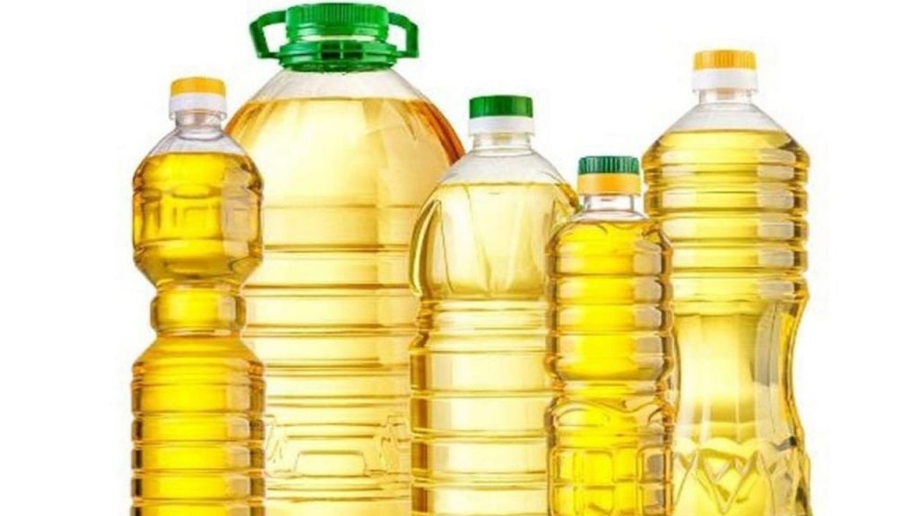 تراجع سعر الزيت لأول مرة منذ عام اعلنها عضو شعبة المواد الغذائية 3 تراجع سعر الزيت لأول
