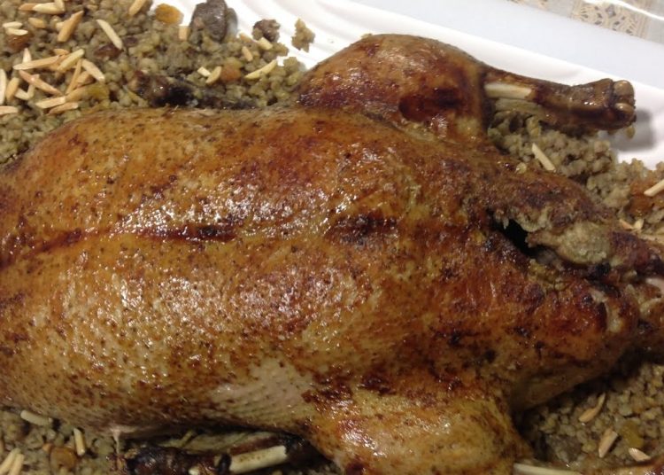 بطريقة سهلة وبسيطة خطوات عمل البط المحشي بالفريك 1 large7