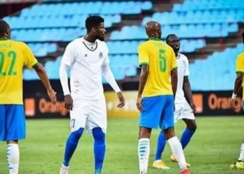 الهلال وصن داونز