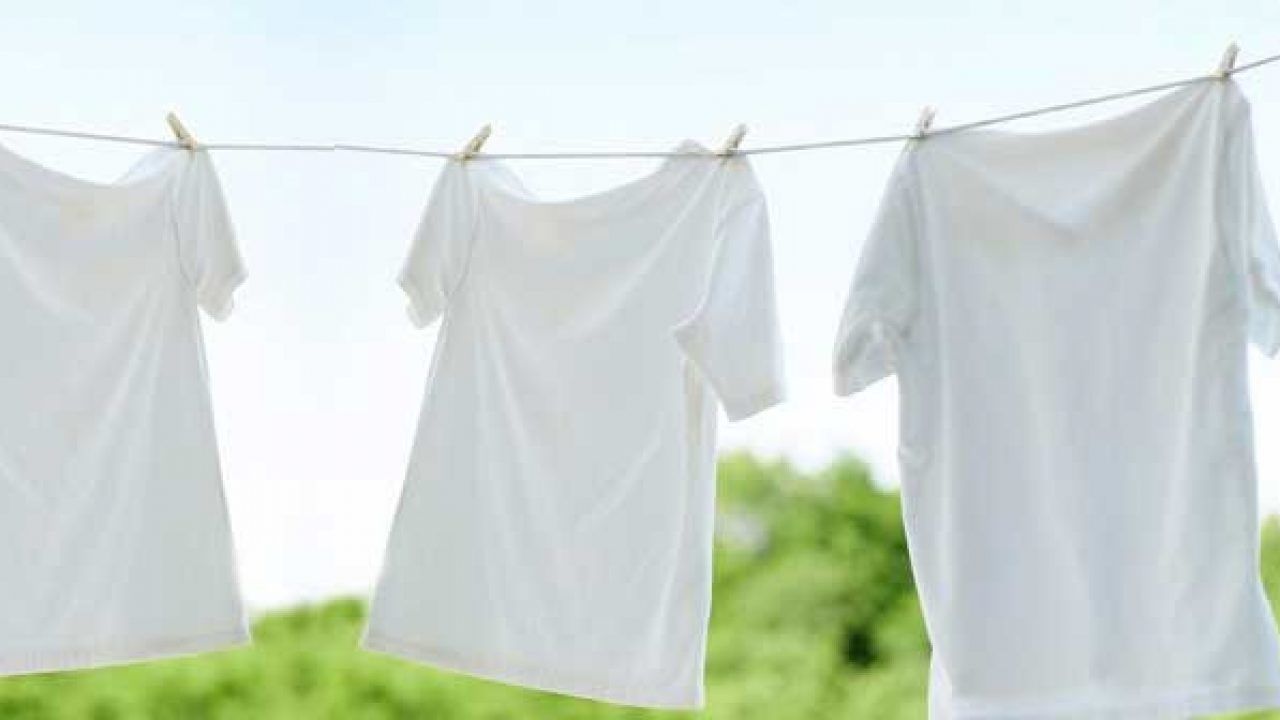 طريقة تبييض الملابس منزليًا