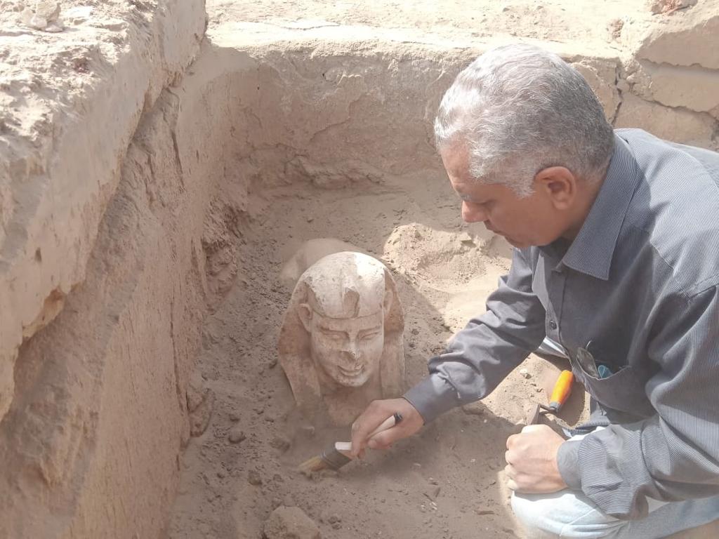 بجوار معبد دندرة اكتشاف أثري جديد 2023 وحواس يعلنها لسه المستخبي أكثر 2 اكتشاف أثري جديد 2023