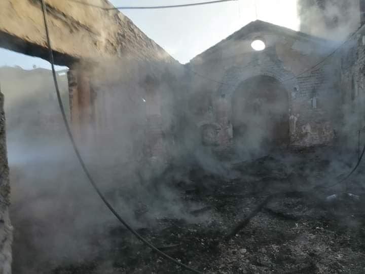 كنيسة ديروط بعد الحريق وحزن بين الاقباط