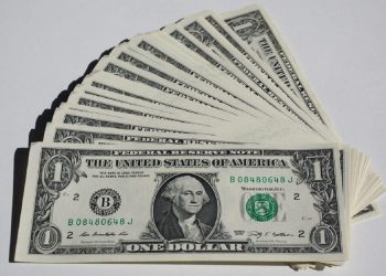 سعر الدولار اليوم 25 أبريل في البنوك