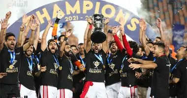 خناقة مع المدرب الأهلي يفجر مفاجأة عن المشادة بين نجم الفريق والمدير الفني 2 202304110110301030