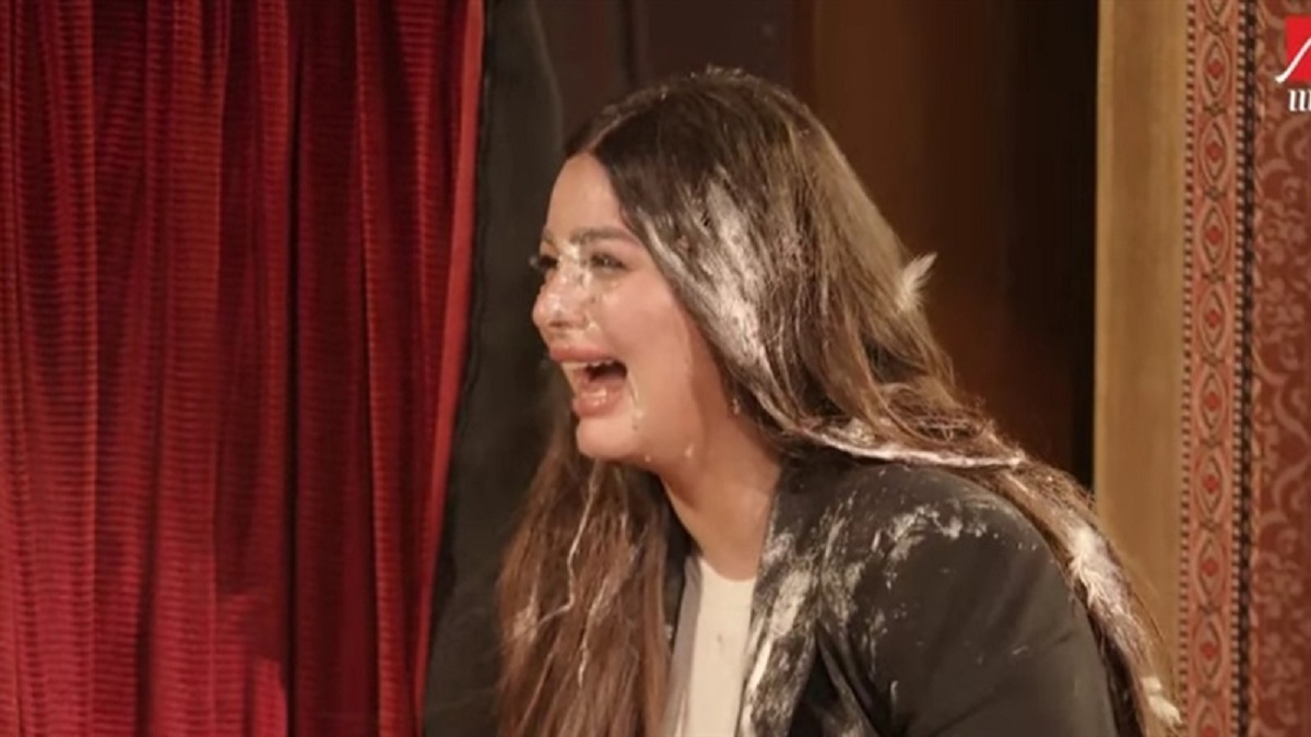 شاهد الفنانة هنادي مهنا تضرب رامز جلال بعد مقلب الغسالة 4 هنادي مهنا تعتدى على رامز جلال