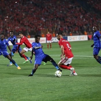 نجم الاهلى ينفعل على كولر و يرفض السلام فى مبارة الهلال ومطالبات بتجميده 1 رد فعل نجم الاهلى أحمد عبد القادر