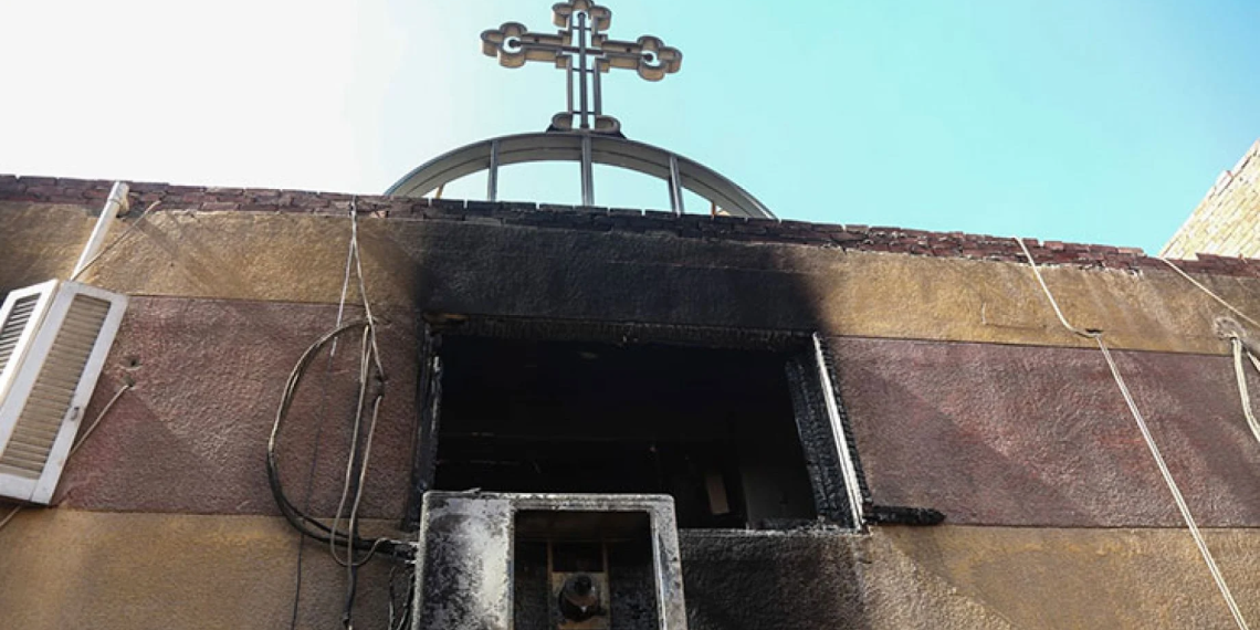 النيابة توجه بإنتداب المعمل الجنائي فى حريق كنيسة الزاوية