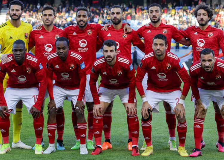 شوبير يعلن خبر سار لجماهير الاهلى بشان مدافع الفريق 1 أزمة تضرب فريق الأهلي قبل مباراة الرجاء
