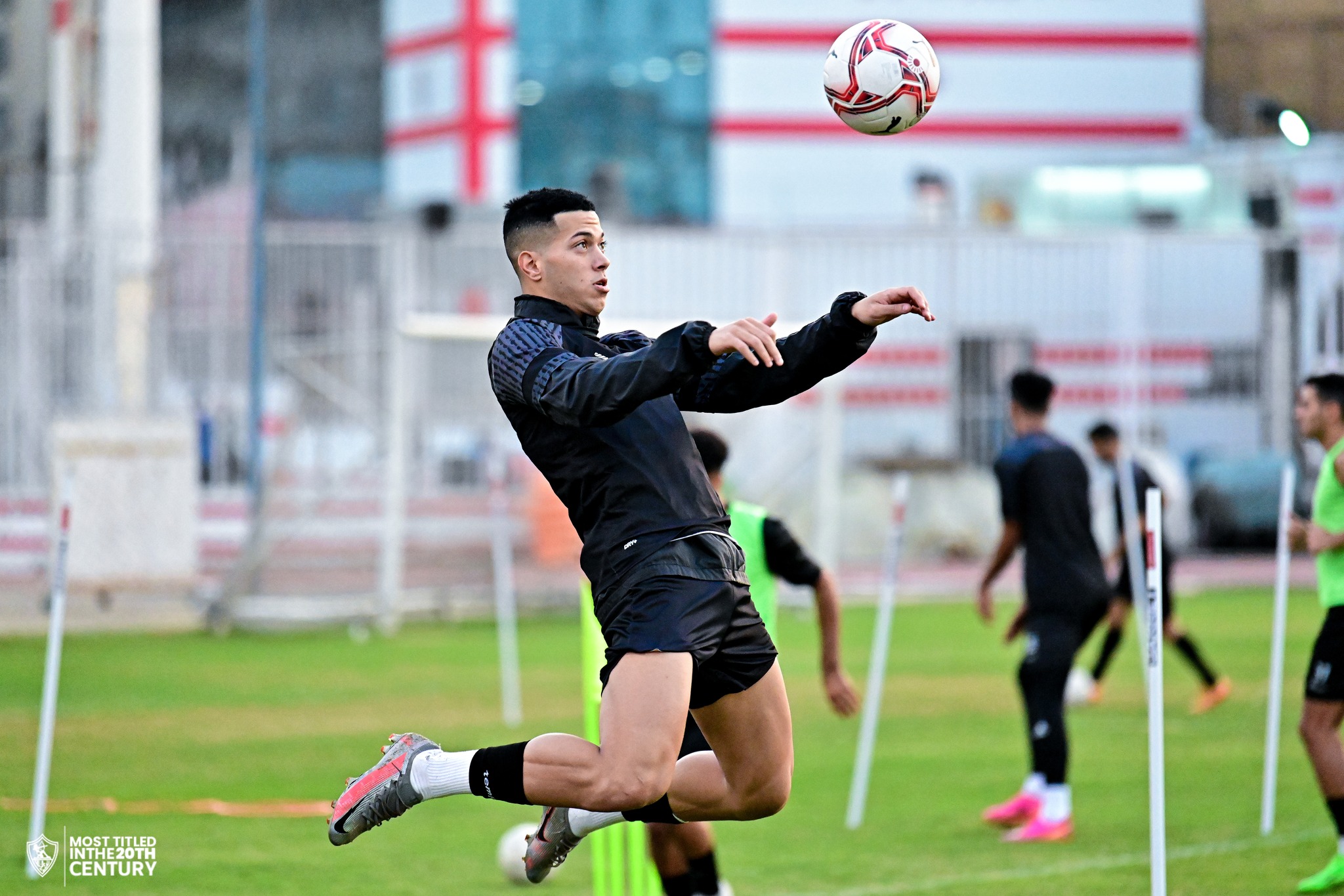 الأهلي يخرج عن صمته ويكشف حقيقة ضم إمام عاشور 2 ashorr