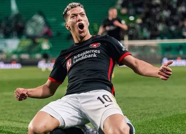 إمام عاشور لاعب ميتيلاند الدنماركي يوضح موقفه من العودة للزمالك 3 إمكانية عودة إمام عاشور للزمالك