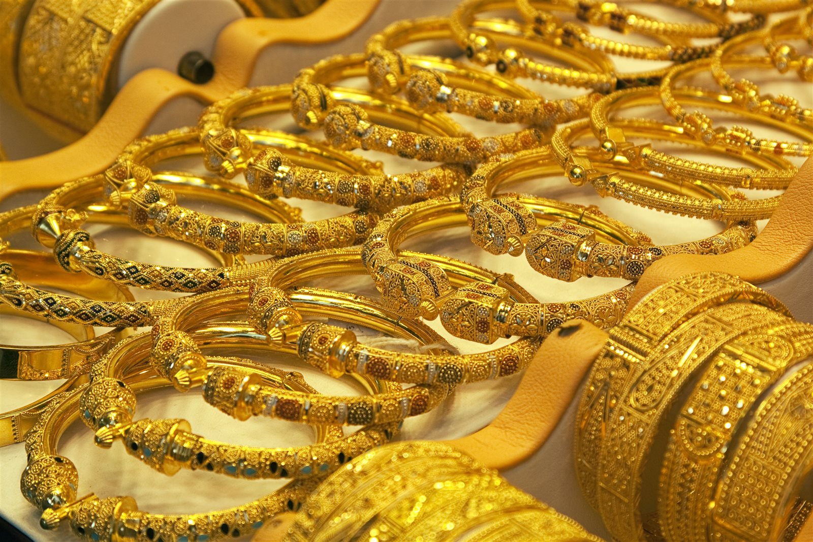 سعر الذهب بمصر خلال التعاملات المسائيه