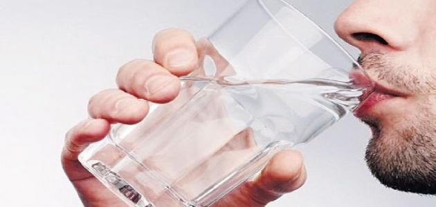 مش بسبب قلة الماء لهذا السبب تشعر بالعطش طول الوقت 3 فوائد كثرة شرب الماء