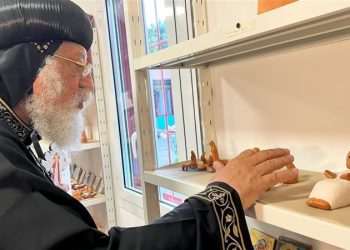 هدية البابا تواضروس الى البابا فرنسيس