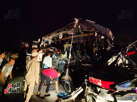 بينهم أطفال مؤسف جدا ما حدث فى الوادي الجديد صور 2 حادث الوادي الجديد