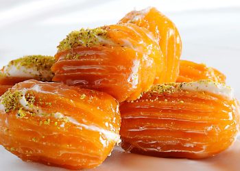 بأقل التكاليف طريقة عمل بلح الشام في المنزل وأحلى من الجاهز