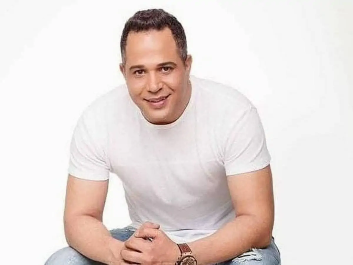 جنازة الفان مصطفى درويش رد فعل تامر عبد المنعم على صورة الفتيات المبتسمات 4 جنازة الفان مصطفى درويش رد فعل تامر عبد المنعم