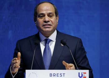 الرئيس السيسى يوفد اليوم مندوبا للتعزيه