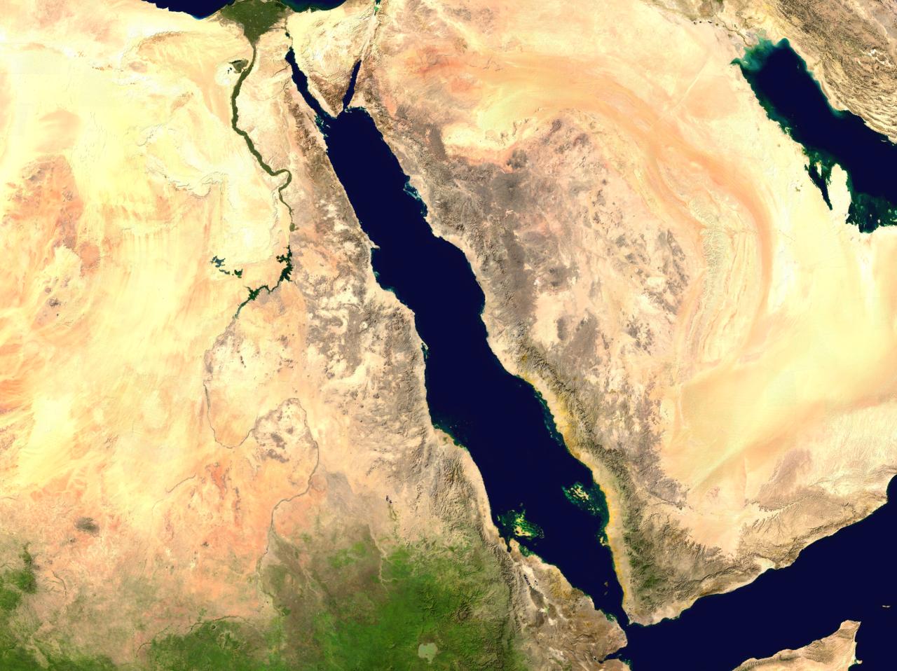 حالة طوارئ في البحر الأحمر والآرصاد تحذر 2 حالة طوارئ في البحر الأحمر