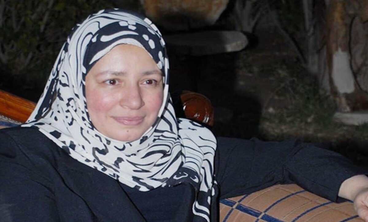 رد فعل ابنة عبلة كامل بعد نشر صورها 2 رد فعل ابنة عبلة كامل1