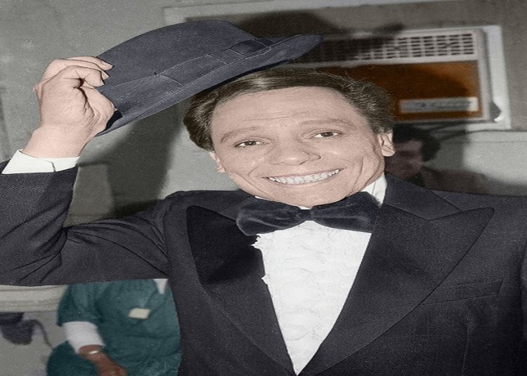 مسيرة عادل إمام بعنوان مولد نجم من هم المؤثرون بحياته 1 تفاصيل حالة الزعيم عادل إمام