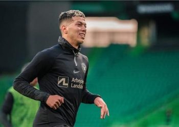 إمام عاشور لاعب ميتلاند الدنماركي بهذا التصرف يصدم جمهور الزمالك